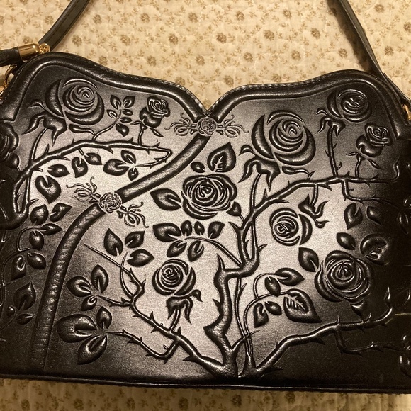 PIJUSHI Handbag - Picture 2 of 6